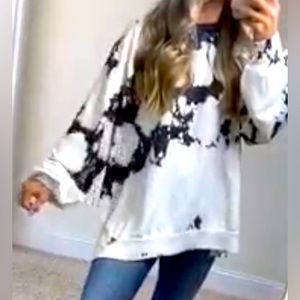 Mainstrip white and  black long sleeve sweatshirt NWT size Large